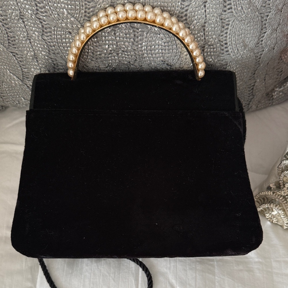 Vintage Black Velvet Clutch Pearl Handle Evening Bag Top Handle 50s 60s - Picture 4 of 9
